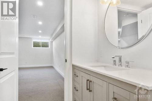 802 Cappamore Drive, Ottawa, ON - Indoor Photo Showing Bathroom