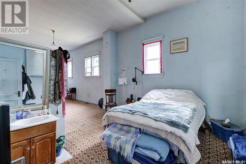 120 25Th Street, Saskatoon, SK - Indoor Photo Showing Bedroom