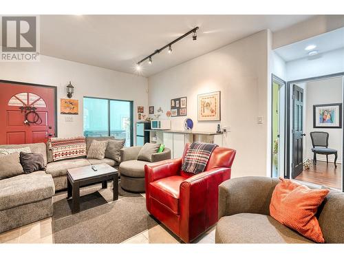 56 Nerie Road, Vernon, BC - Indoor Photo Showing Living Room