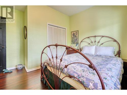 56 Nerie Road, Vernon, BC - Indoor Photo Showing Bedroom