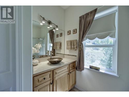 1270 Highway 3 Highway, Osoyoos, BC - Indoor Photo Showing Bathroom