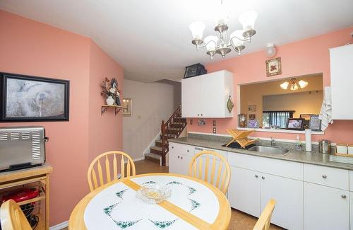 445 Stone Church Road W|Unit #15, Hamilton, ON - Indoor Photo Showing Dining Room