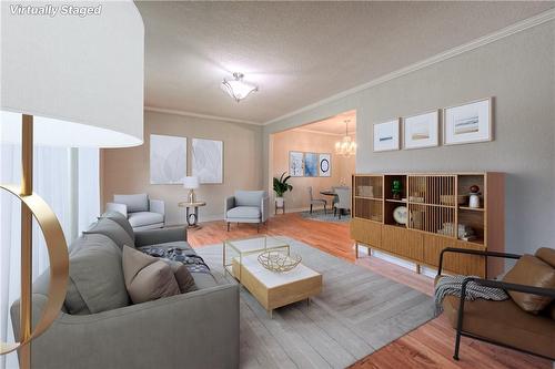 3 Elgar Avenue, Hamilton, ON - Indoor Photo Showing Living Room
