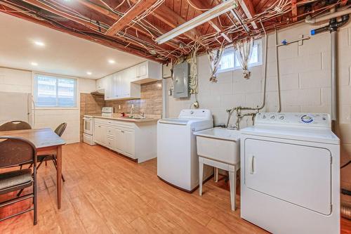 3 Elgar Avenue, Hamilton, ON - Indoor Photo Showing Laundry Room