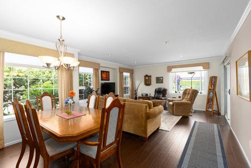 23-1201 Cameron Avenue, Kelowna, BC - Indoor Photo Showing Dining Room