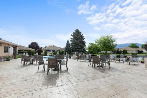 23-1201 Cameron Avenue, Kelowna, BC - Outdoor