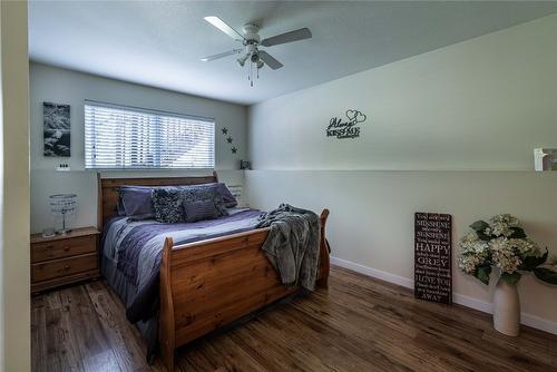 1157 Kneller Court, Kelowna, BC - Indoor Photo Showing Bedroom