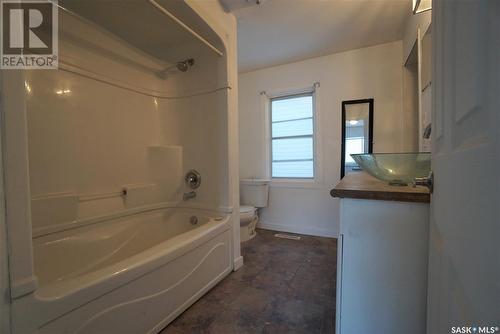 515 Osler Street, Regina, SK - Indoor Photo Showing Bathroom