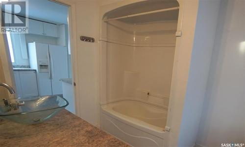 515 Osler Street, Regina, SK - Indoor Photo Showing Bathroom