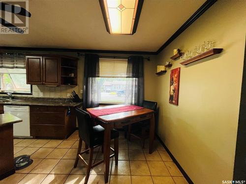 724 4Th Street E, Shaunavon, SK - Indoor Photo Showing Kitchen