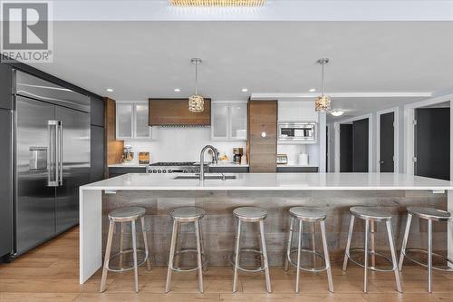 1160 Bernard Avenue Unit# 1209, Kelowna, BC - Indoor Photo Showing Kitchen With Upgraded Kitchen