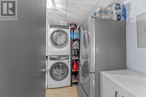 1160 Bernard Avenue Unit# 1209, Kelowna, BC - Indoor Photo Showing Laundry Room
