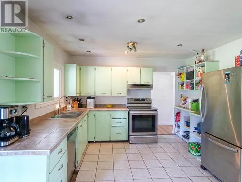 767 Spruce Street, Quesnel, BC - Indoor Photo Showing Kitchen With Double Sink