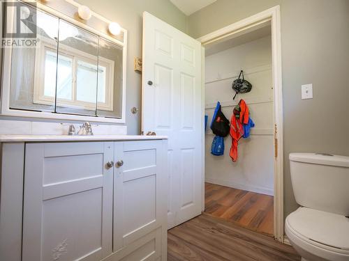 767 Spruce Street, Quesnel, BC - Indoor Photo Showing Bathroom