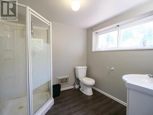 767 Spruce Street, Quesnel, BC - Indoor Photo Showing Bathroom