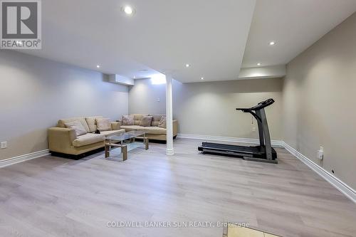 112 Meadow Wood Crescent, Hamilton, ON - Indoor Photo Showing Gym Room