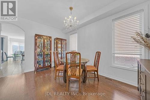 18 Kellington Trail, Whitchurch-Stouffville, ON - Indoor Photo Showing Dining Room