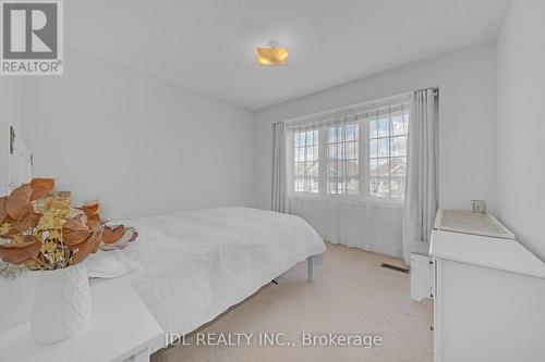 18 Kellington Trail, Whitchurch-Stouffville, ON - Indoor Photo Showing Bedroom