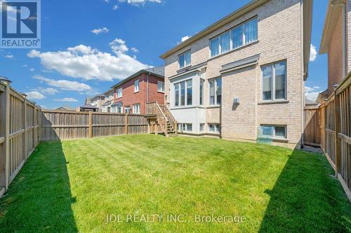 18 Kellington Trail, Whitchurch-Stouffville, ON - Outdoor