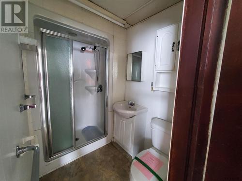 30 Rowan Ave, Kirkland Lake, ON - Indoor Photo Showing Bathroom