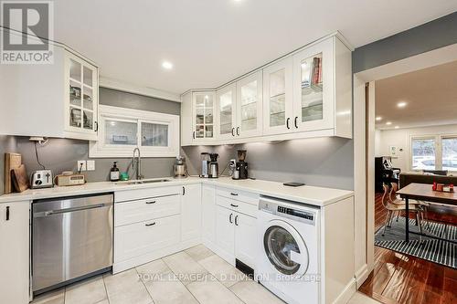 1095.5 Davenport Road, Toronto, ON - Indoor Photo Showing Laundry Room