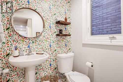 1095.5 Davenport Road, Toronto, ON - Indoor Photo Showing Bathroom