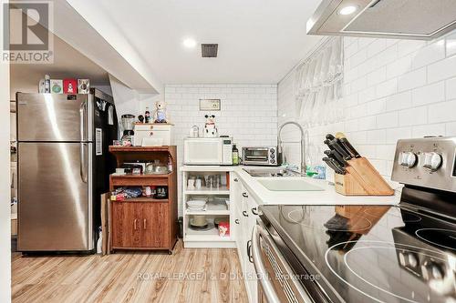 1095.5 Davenport Road, Toronto, ON - Indoor Photo Showing Kitchen
