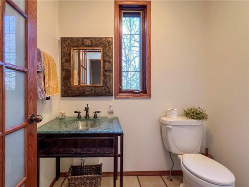 3211 Mcdonald Avenue, Brandon, MB - Indoor Photo Showing Bathroom