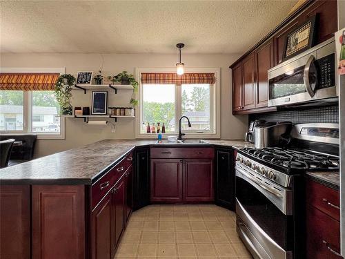 330 Scarth Drive, Virden, MB - Indoor Photo Showing Kitchen With Double Sink