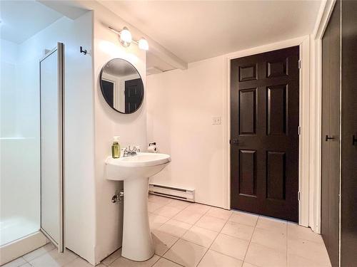 330 Scarth Drive, Virden, MB - Indoor Photo Showing Bathroom