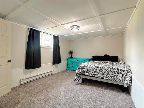 330 Scarth Drive, Virden, MB - Indoor Photo Showing Bedroom