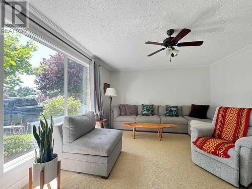 88 Carswell Street, Kitimat, BC - Indoor Photo Showing Living Room