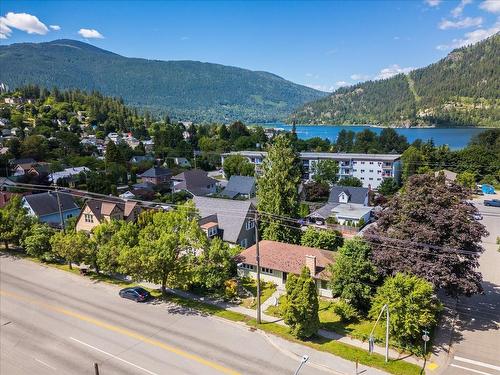 521 Nelson Avenue, Nelson, BC - Outdoor With Body Of Water With View