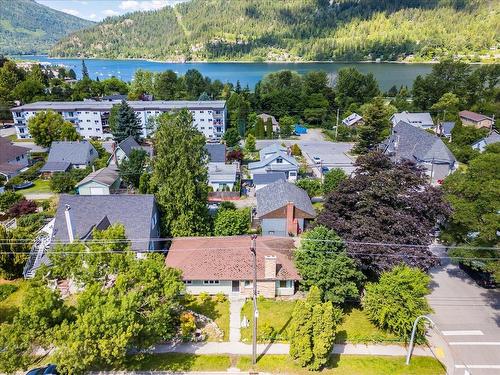 521 Nelson Avenue, Nelson, BC - Outdoor With Body Of Water With View