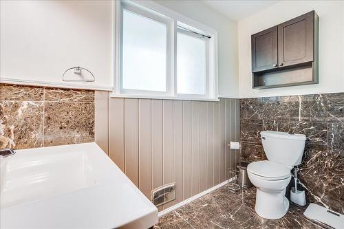 521 Nelson Avenue, Nelson, BC - Indoor Photo Showing Bathroom