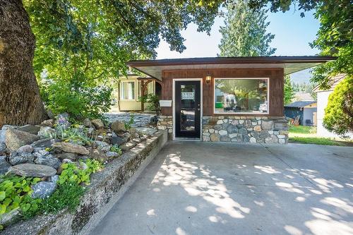 521 Nelson Avenue, Nelson, BC - Outdoor