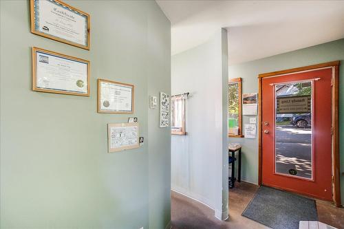 521 Nelson Avenue, Nelson, BC - Indoor Photo Showing Other Room