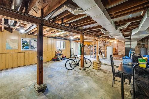 521 Nelson Avenue, Nelson, BC - Indoor Photo Showing Basement