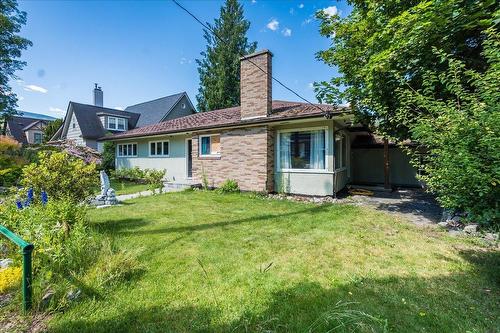 521 Nelson Avenue, Nelson, BC - Outdoor