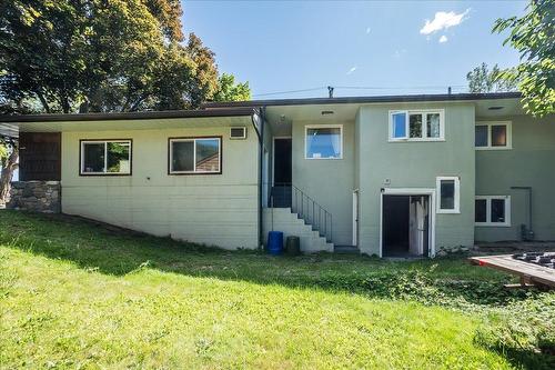 521 Nelson Avenue, Nelson, BC - Outdoor