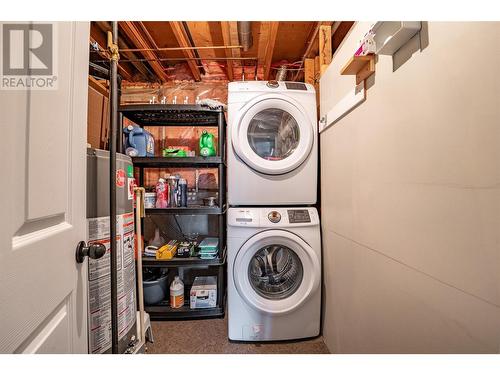6992 Longacre Drive, Vernon, BC - Indoor Photo Showing Laundry Room