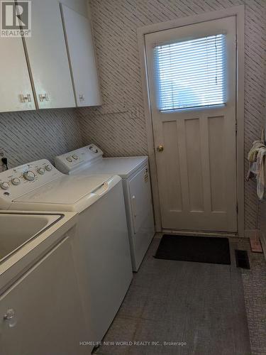 9 Crossen Drive, Toronto, ON - Indoor Photo Showing Laundry Room