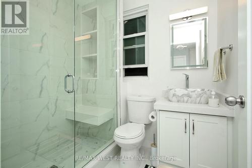 420 Annette Street, Toronto (Junction Area), ON - Indoor Photo Showing Bathroom