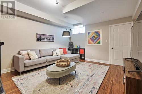 30 Windsor Street, Toronto, ON - Indoor Photo Showing Living Room