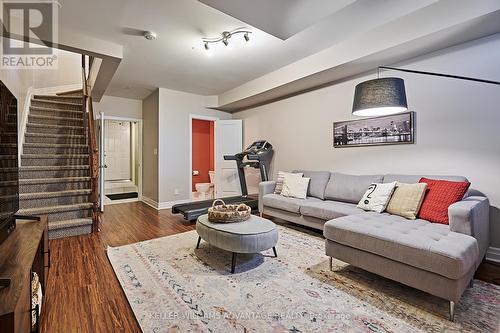 30 Windsor Street, Toronto, ON - Indoor Photo Showing Living Room