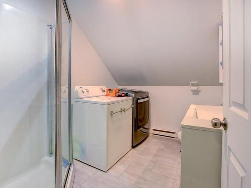 Bathroom - 3592  - 3596 Rue Metcalfe, Rawdon, QC - Indoor Photo Showing Laundry Room