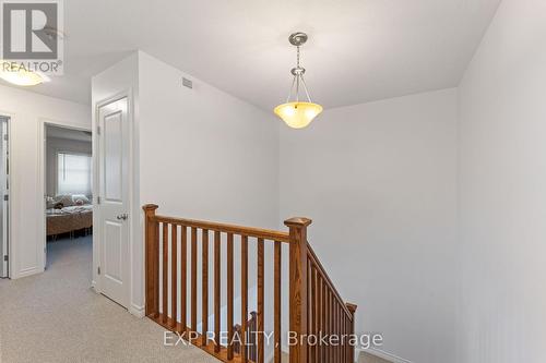 105 Chaperal Private, Ottawa, ON - Indoor Photo Showing Other Room