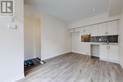 8 Sissons Way, Markham (Box Grove), ON - Indoor Photo Showing Kitchen