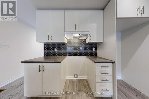 8 Sissons Way, Markham (Box Grove), ON - Indoor Photo Showing Kitchen