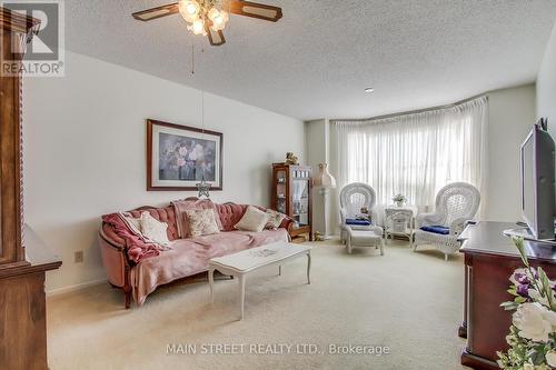 202 - 41 Ash Street, Uxbridge, ON - Indoor Photo Showing Living Room